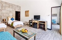 magnificent waterfront resort gili - 2